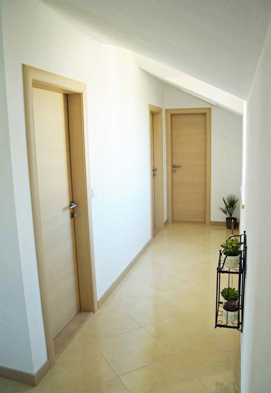 Apartment Luna Постира Экстерьер фото